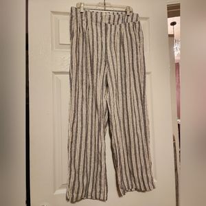 Abercrombie & Fitch Wide Leg Pants - Medium